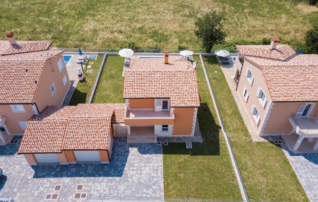 Villas In Villa *
