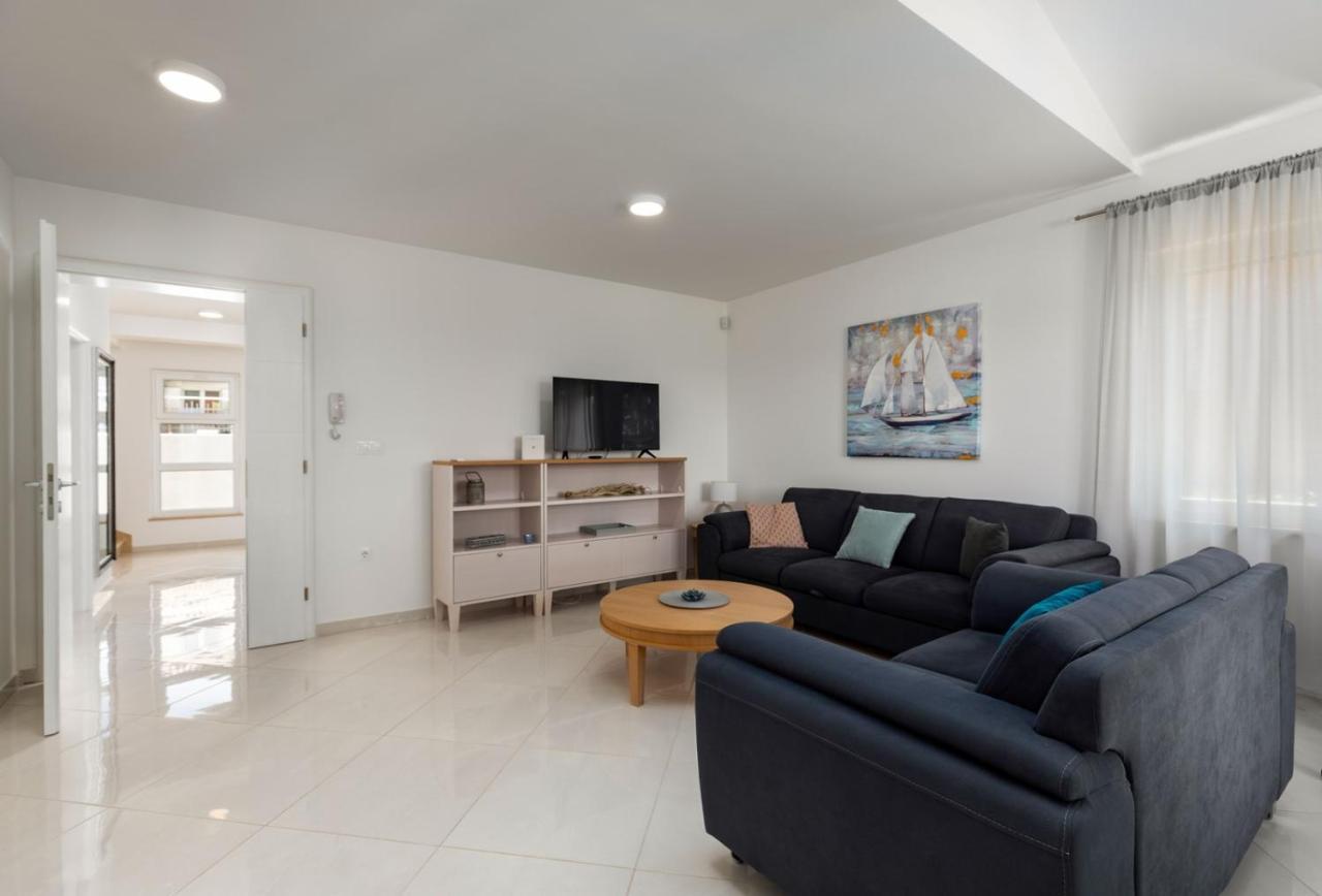 Villas In Villa