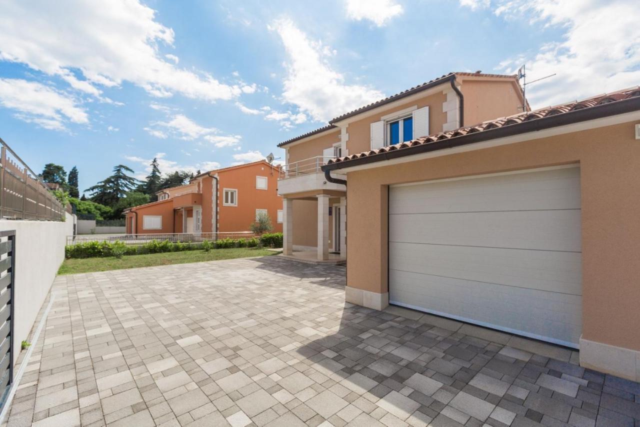 Villas In